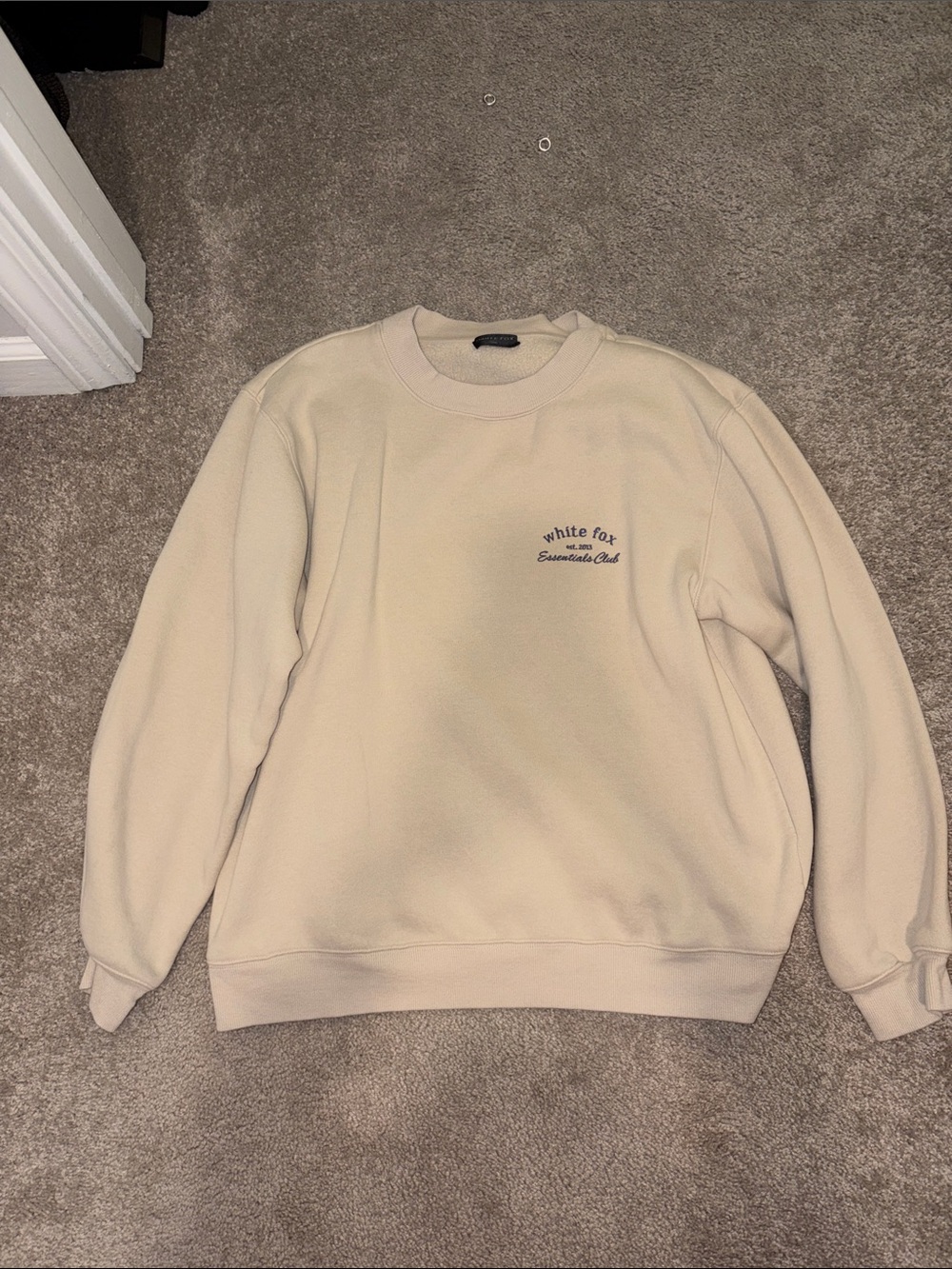 White Fox Essentials Crewneck beige